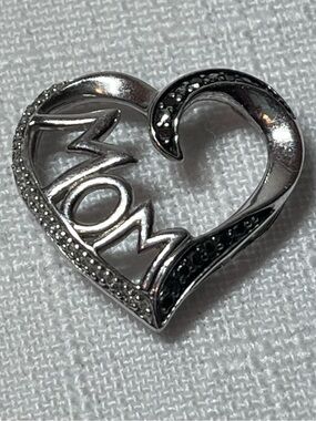 Silver 'Mom' Heart Pendant Necklace Charm